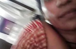ブロンドの女性は漁網で犯されます。 エッ ...