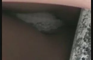 ブロンドは、お尻に黒の恋人の巨大なコック ...