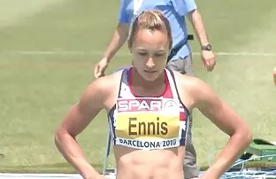 お父さんはディックの上に座るために娘を送 ...