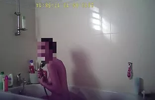 夫は妻を犯し、密かに電話を切る。 男 と ...
