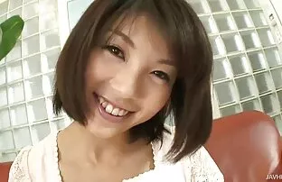同時に二人の男が女性の顔に落ちる。 えろ ...