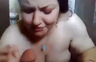 熟女蜂蜜Facializedによって彼女 ...