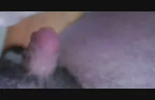 若いロシアのカップルは交互にすべての穴で ...