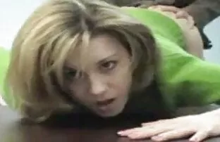 熱いDebbieとSerillaは長い偽 ...
