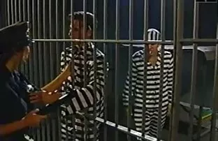 外でヨガをしている赤ん坊。 h な 動画 ...